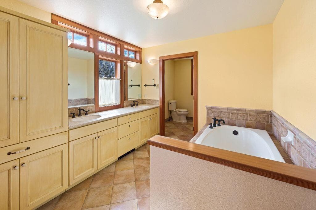 Photo of 26256 SW Metolius Meadows Drive 29 of 50