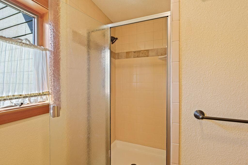 Photo of 26256 SW Metolius Meadows Drive 32 of 50
