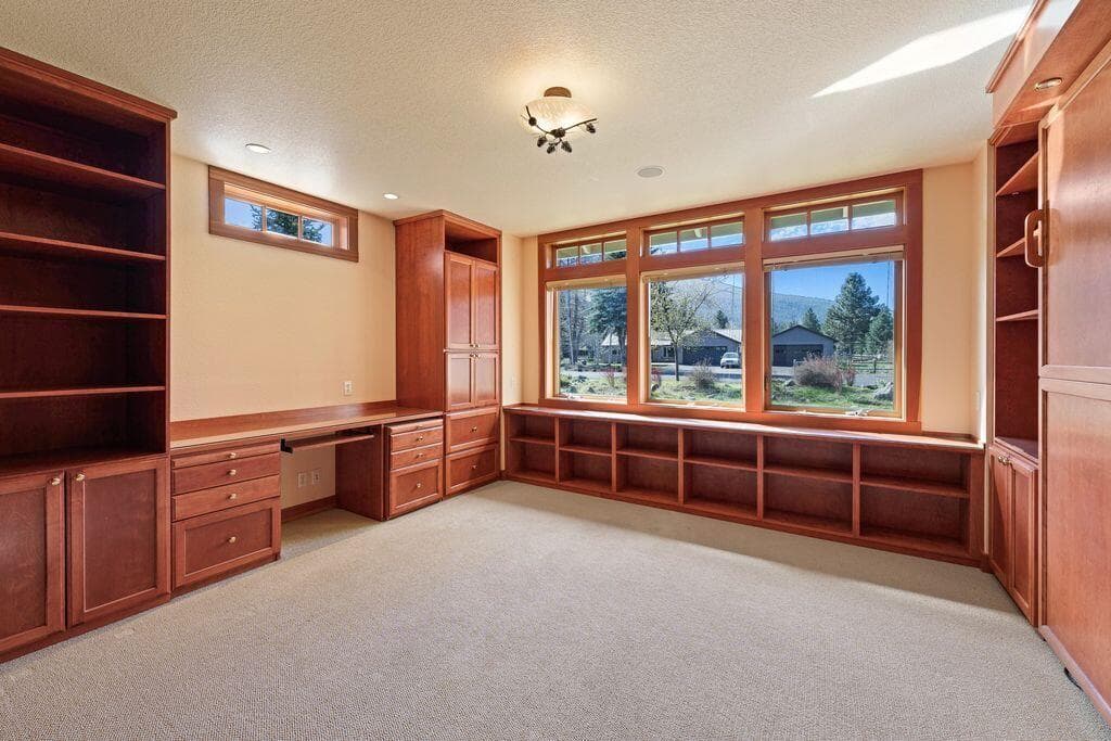 Photo of 26256 SW Metolius Meadows Drive 33 of 50