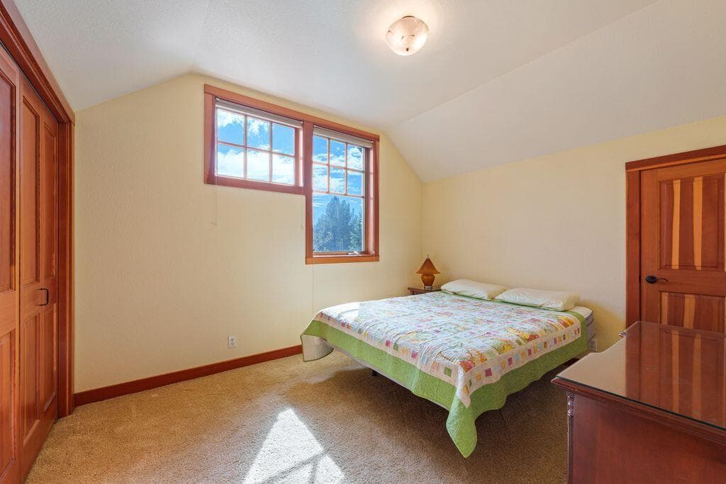 Photo of 26256 SW Metolius Meadows Drive 42 of 50