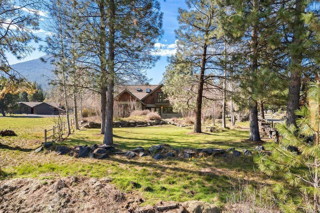 Photo of 26256 SW Metolius Meadows Drive 48 of 50