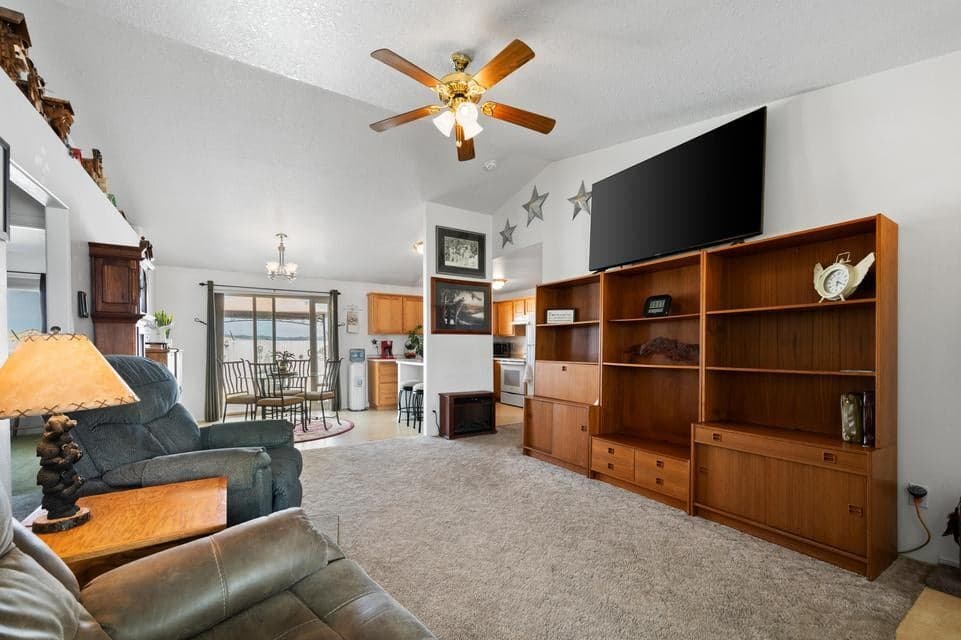 Photo of 1554 NE Larry Court 8 of 28