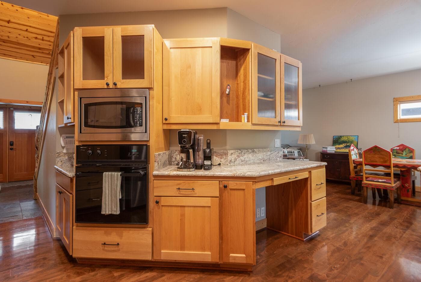 Photo of 2936 Red Oak Drive 3 of 36
