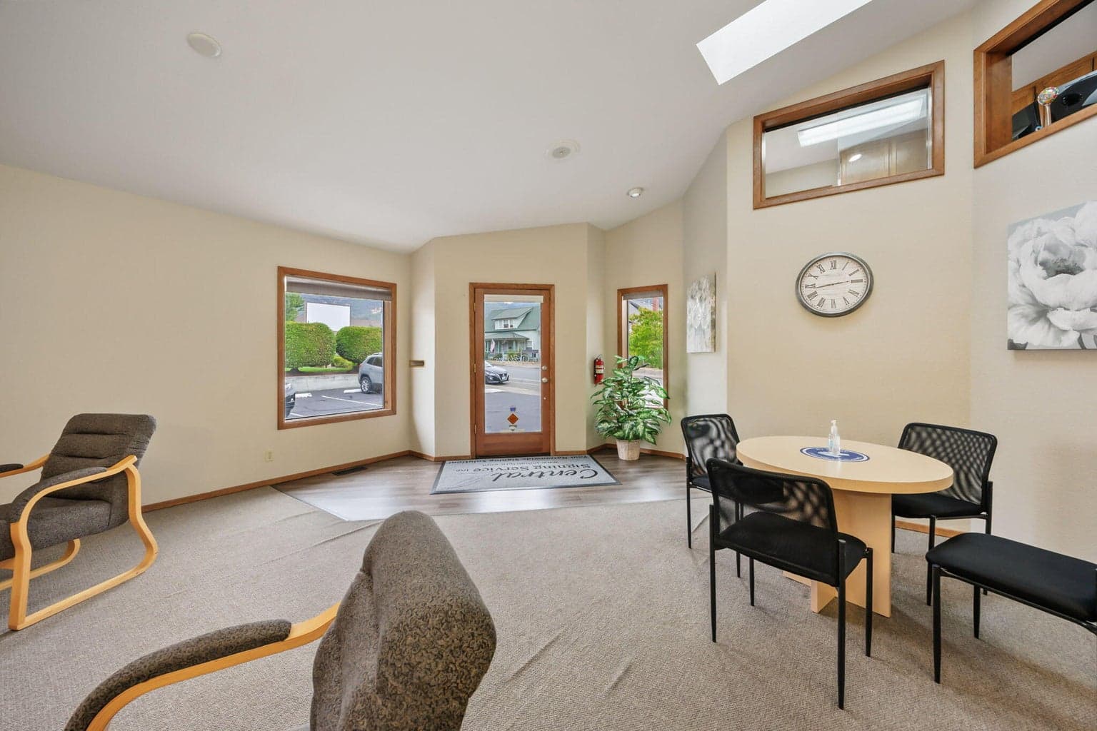 Photo of 1002 6th 3 of 26