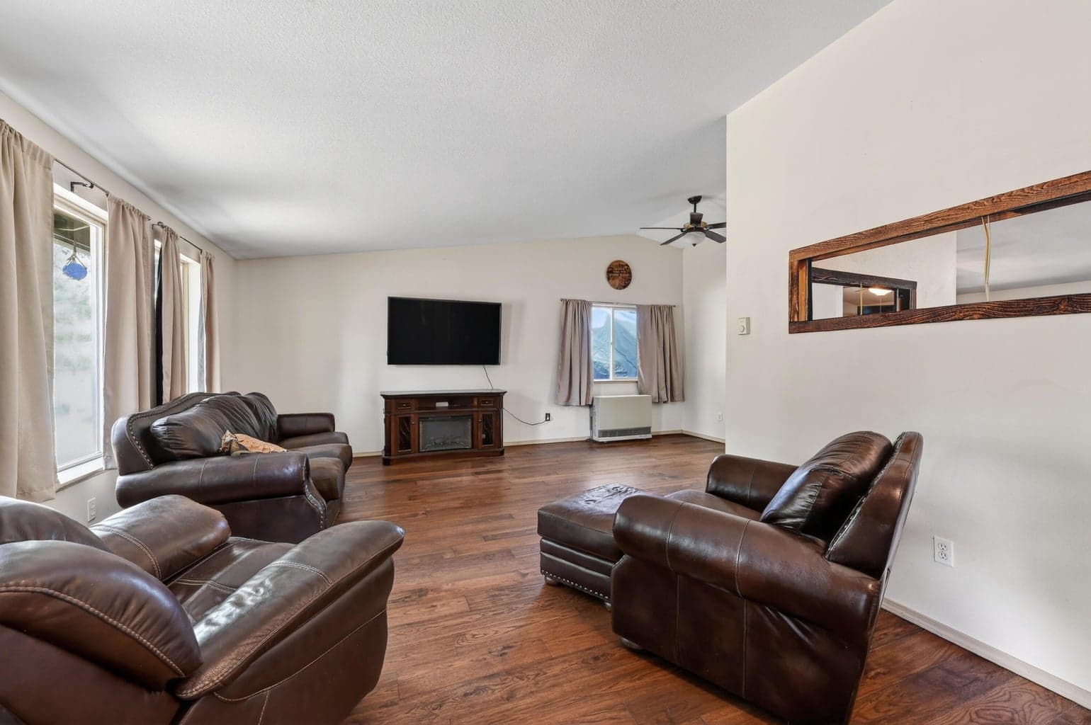 Photo of 15495 Federal 6 of 36