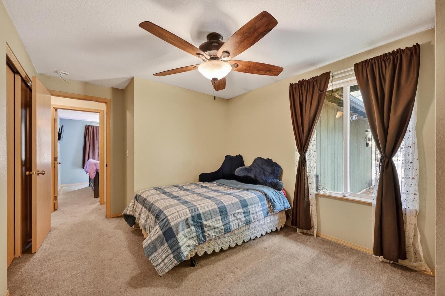 Photo of 15495 Federal Road 18 of 38