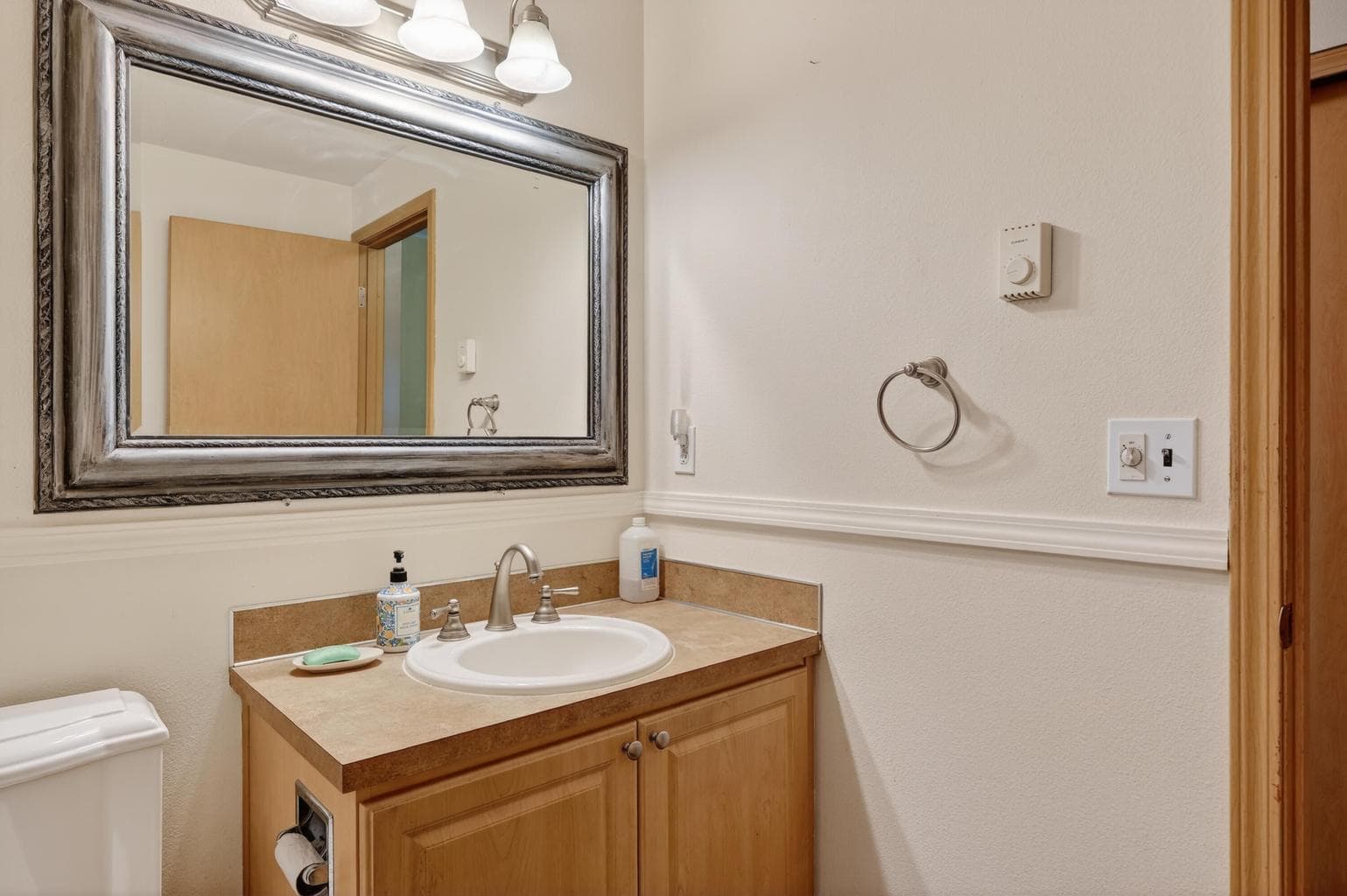 Photo of 15495 Federal Road 20 of 38