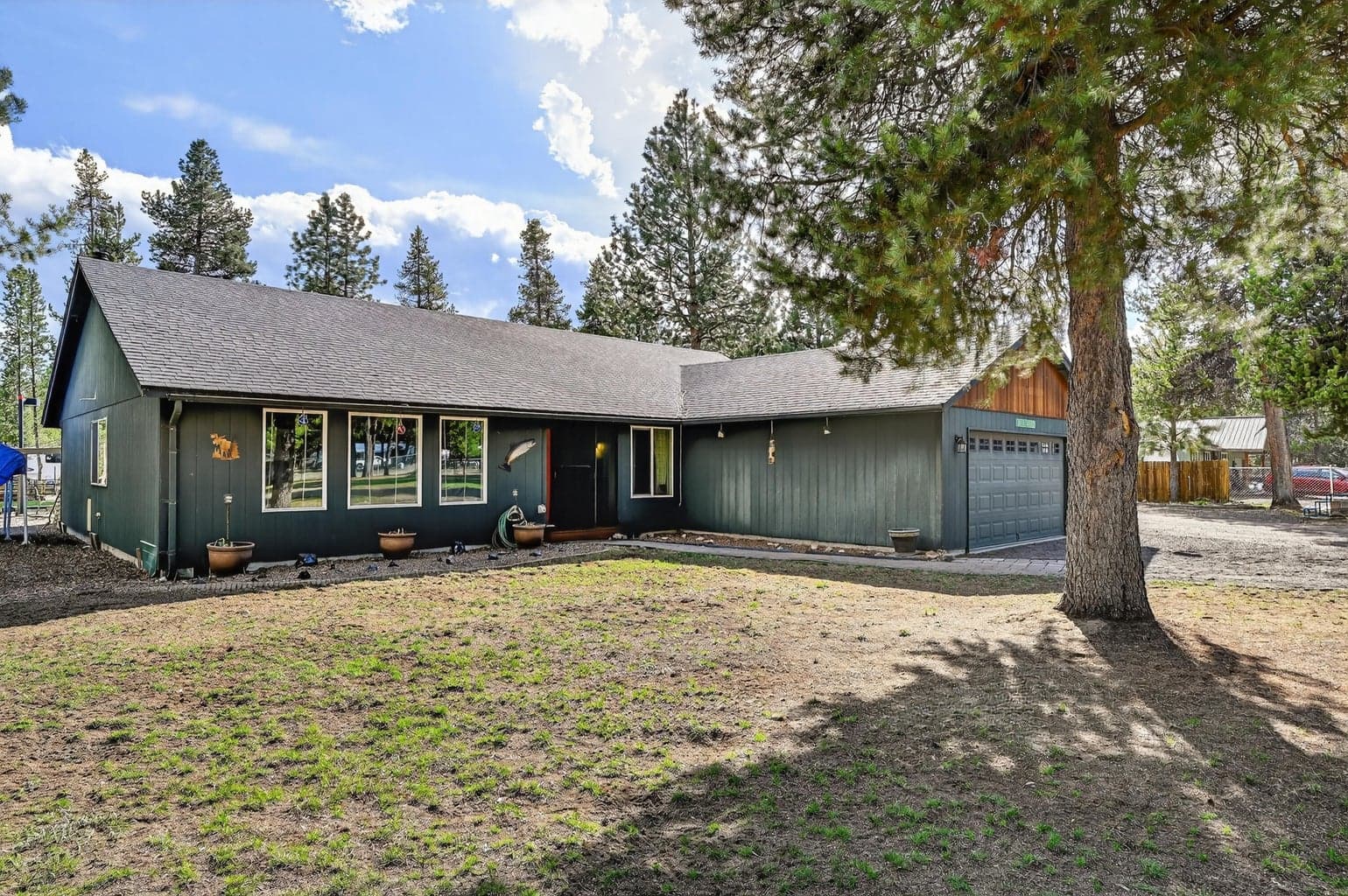 Photo of 15495 Federal Road 29 of 38