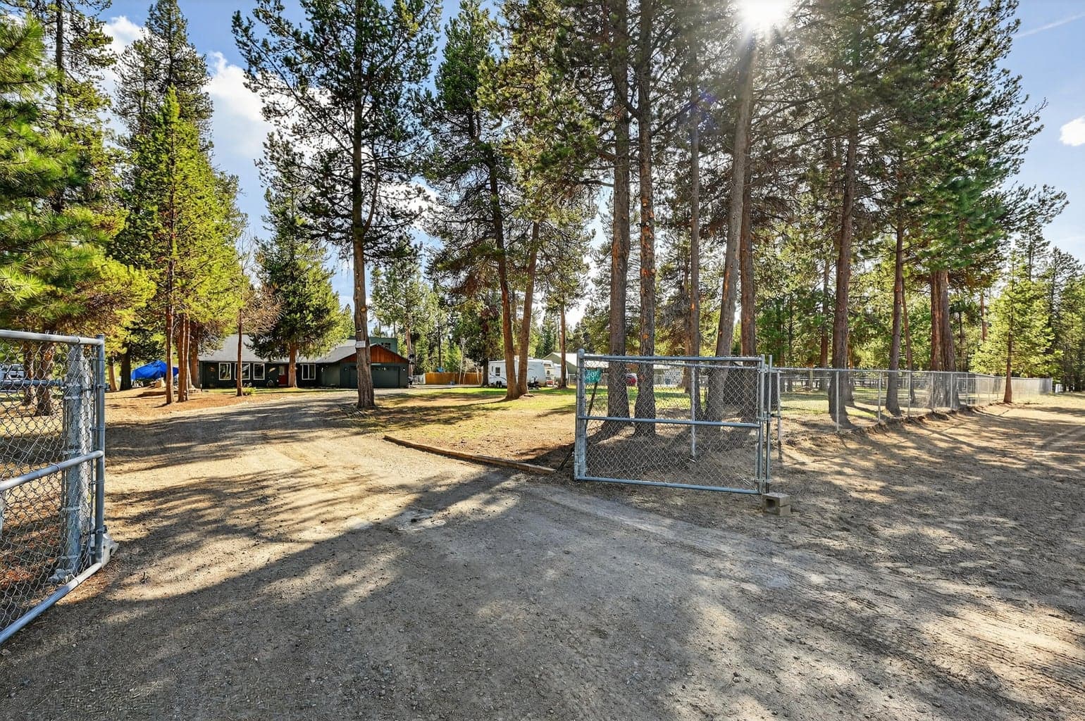 Photo of 15495 Federal Road 34 of 38