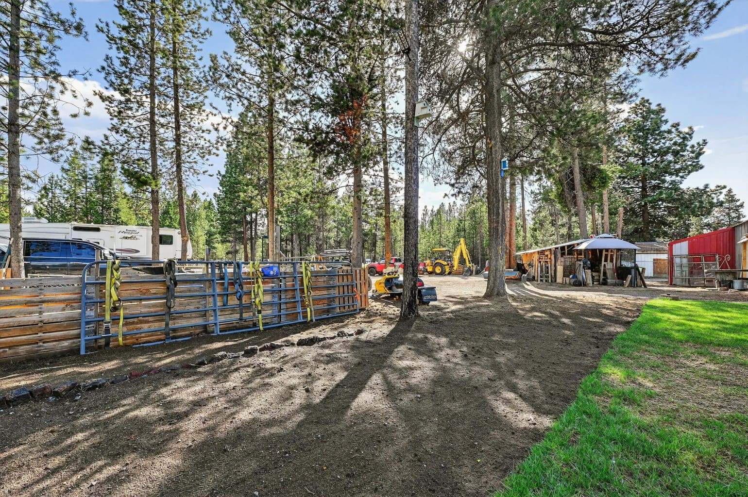 Photo of 15495 Federal Road 35 of 38