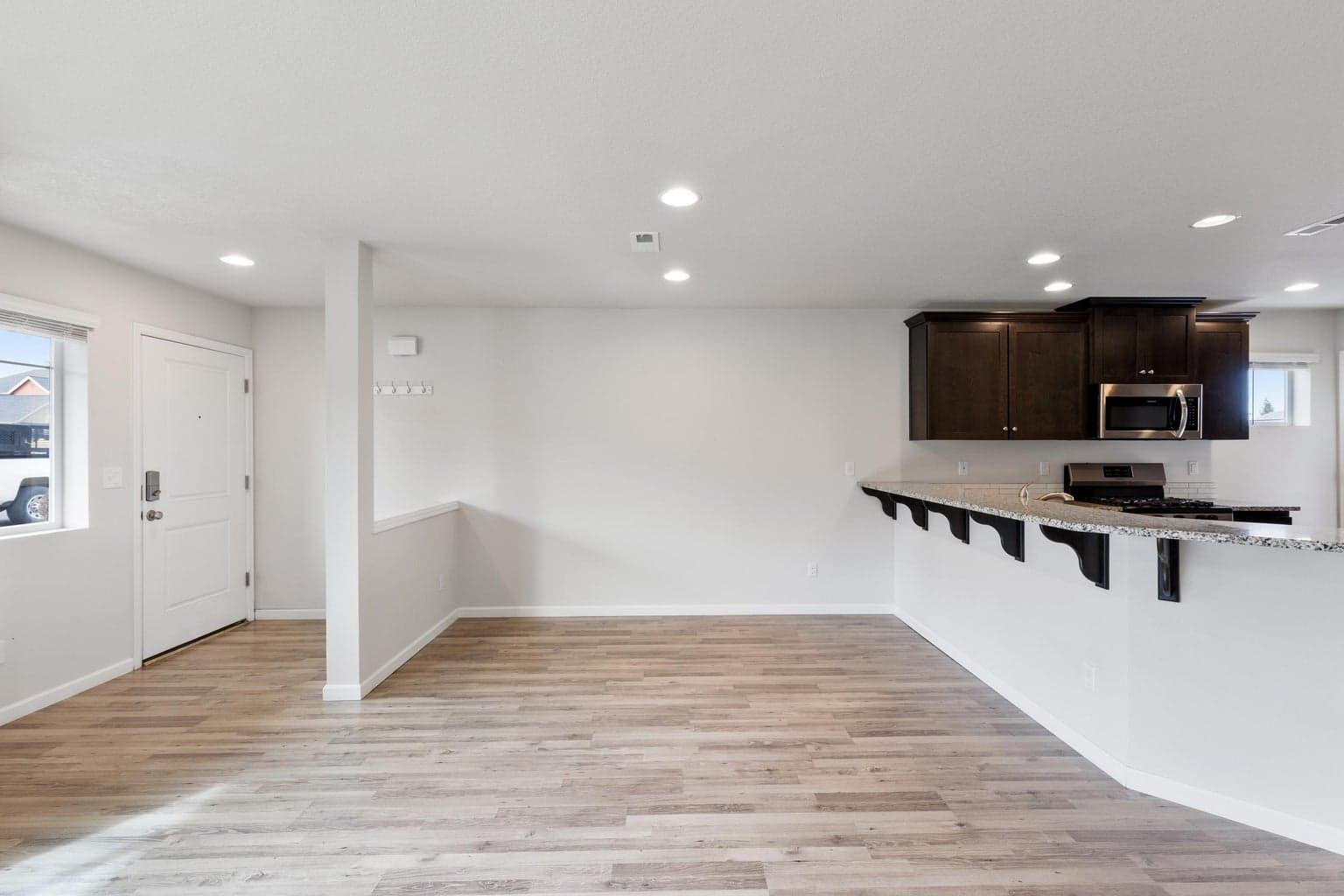Photo of 20550 SE Cameron Avenue 9 of 29