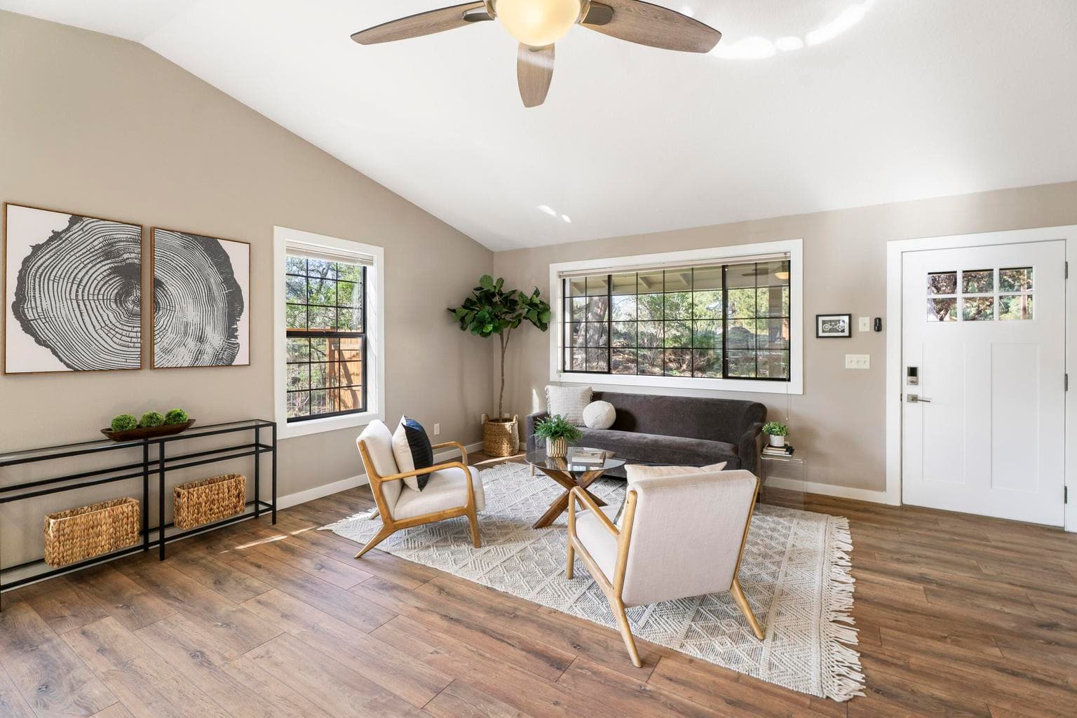 Photo of 1602 5th 5 of 38