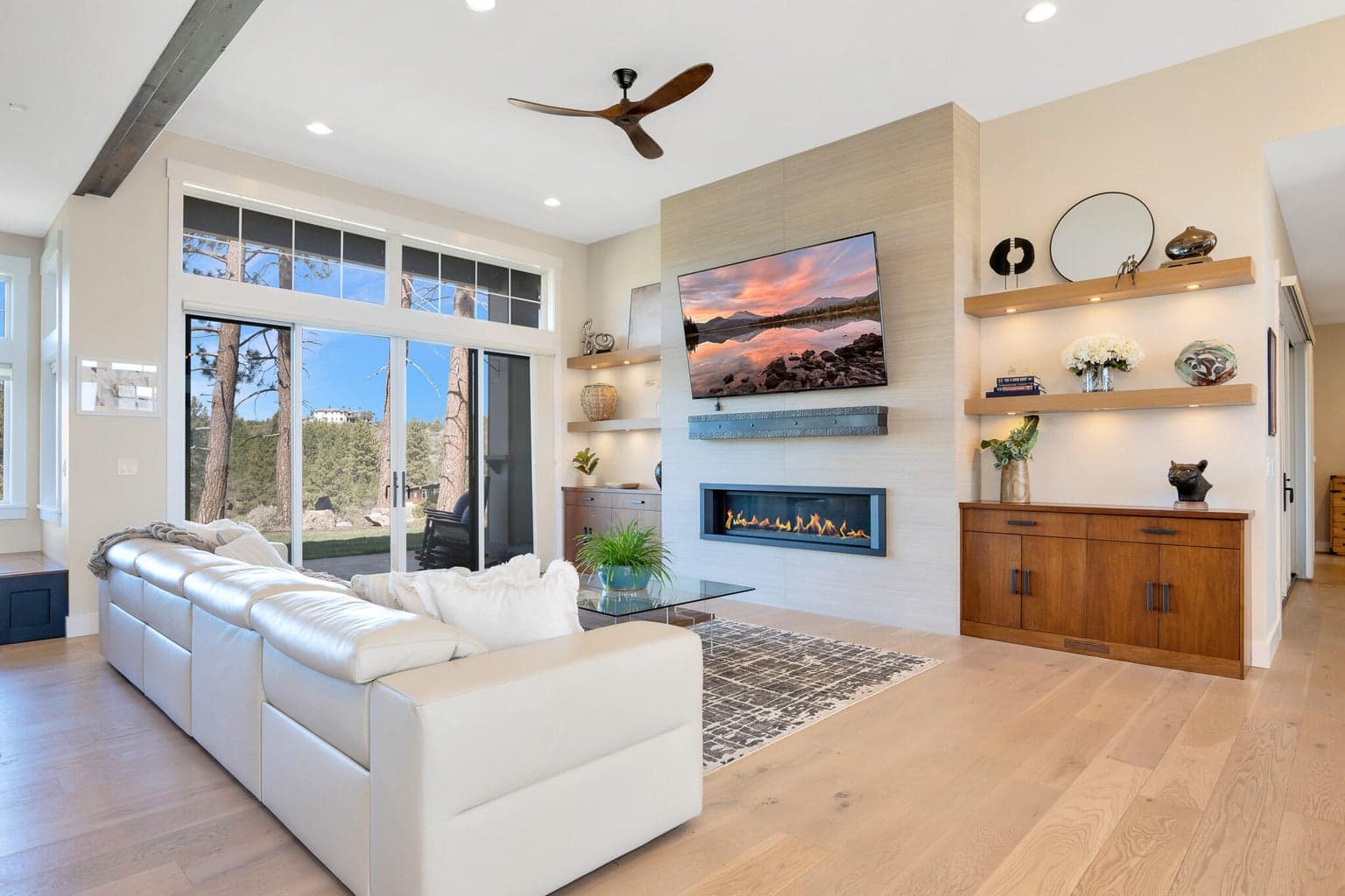 Photo of 60871 River Rim Drive 8 of 42