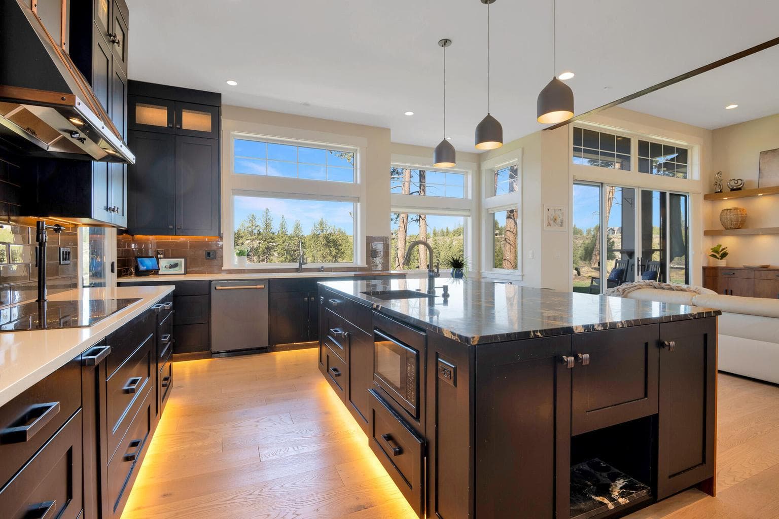 Photo of 60871 River Rim Drive 13 of 42