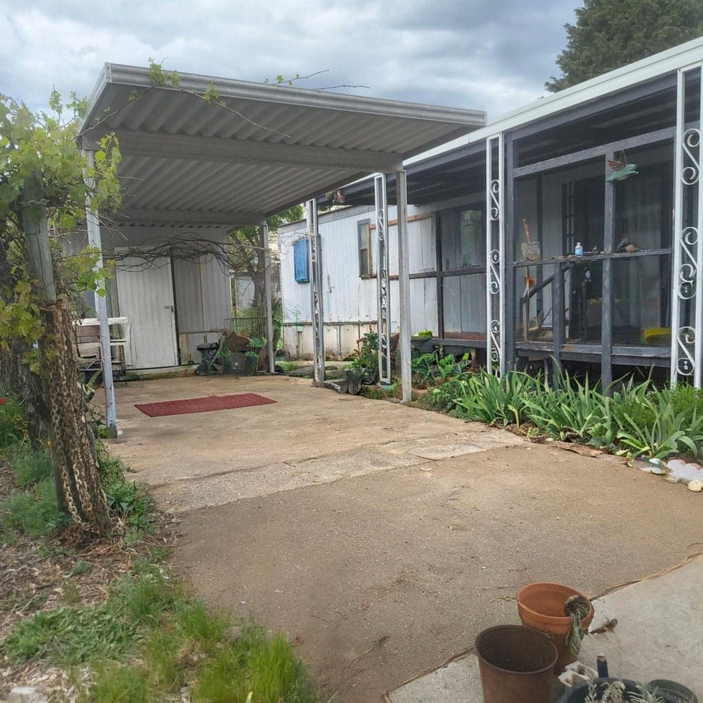Photo of 222 Ollis 2 of 6