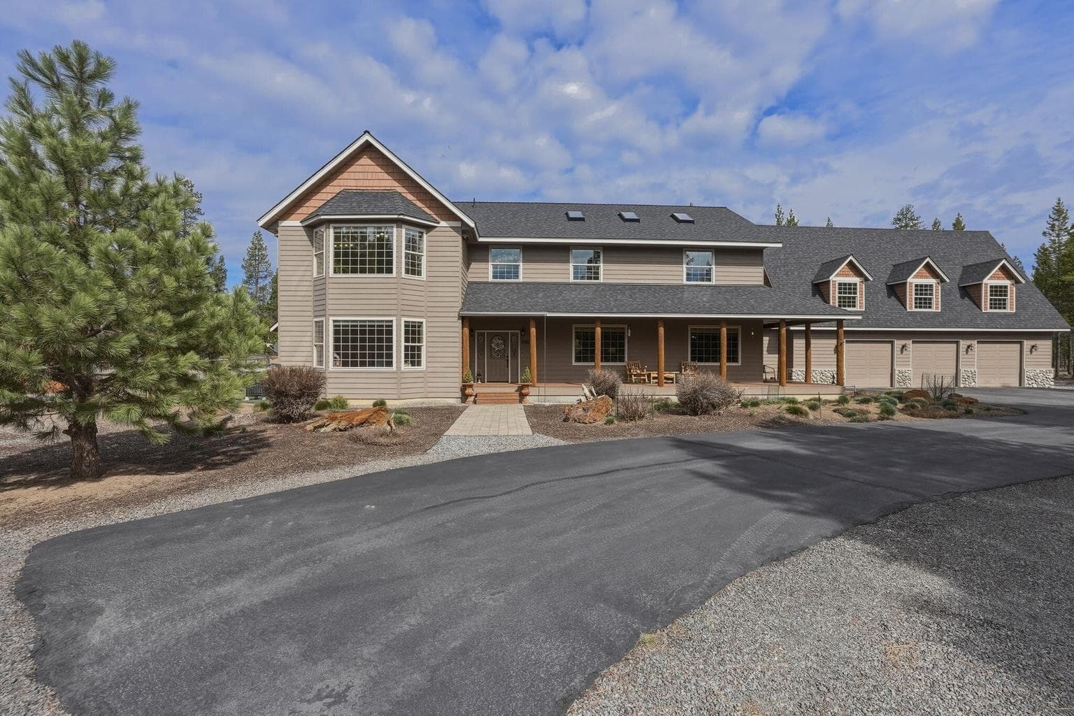 Photo of 16905 Pleasant View 3 of 105