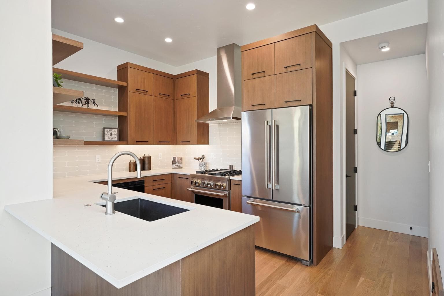 Photo of 3308 NW Celilo Lane 13 of 42