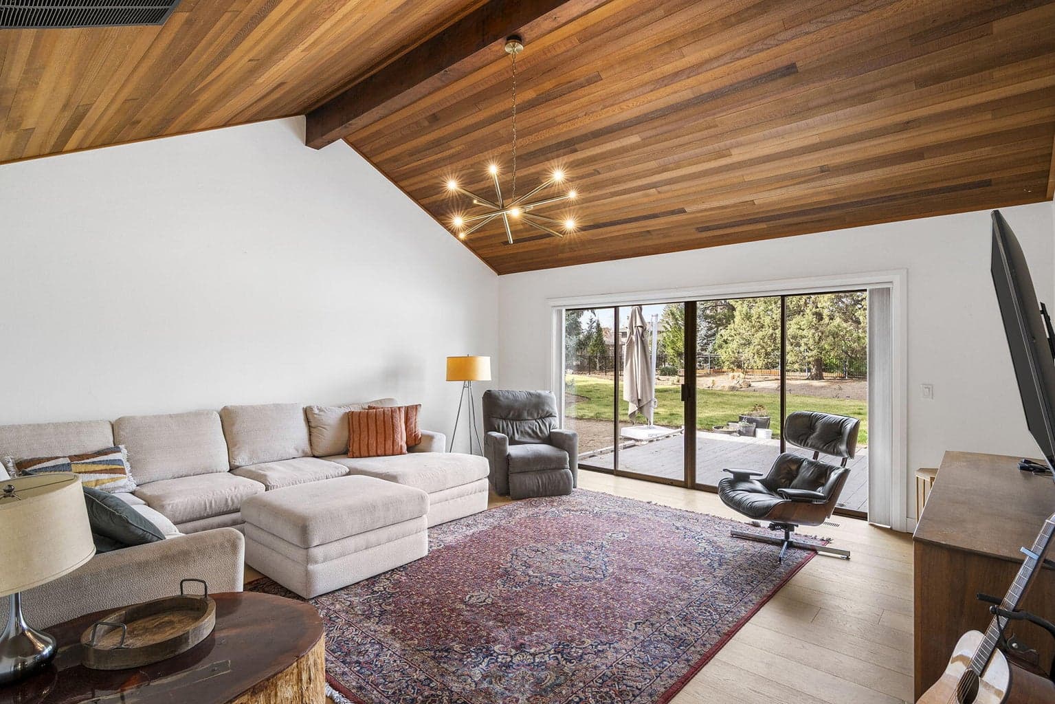 Photo of 21052 Desert Woods 3 of 48