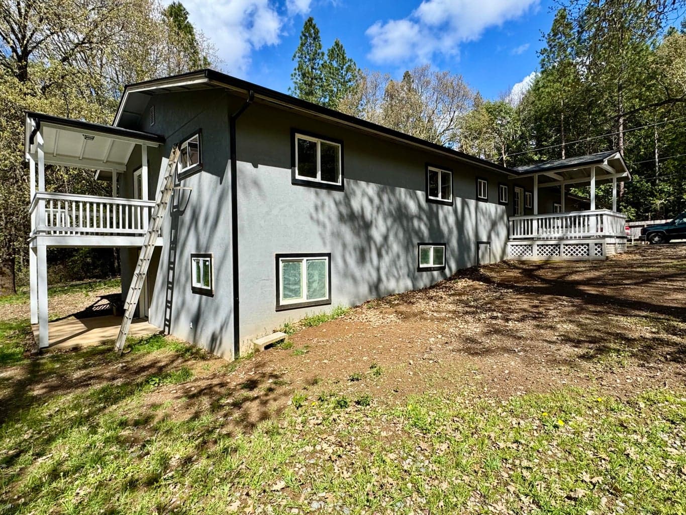 Photo of 380 Dexter 3 of 47