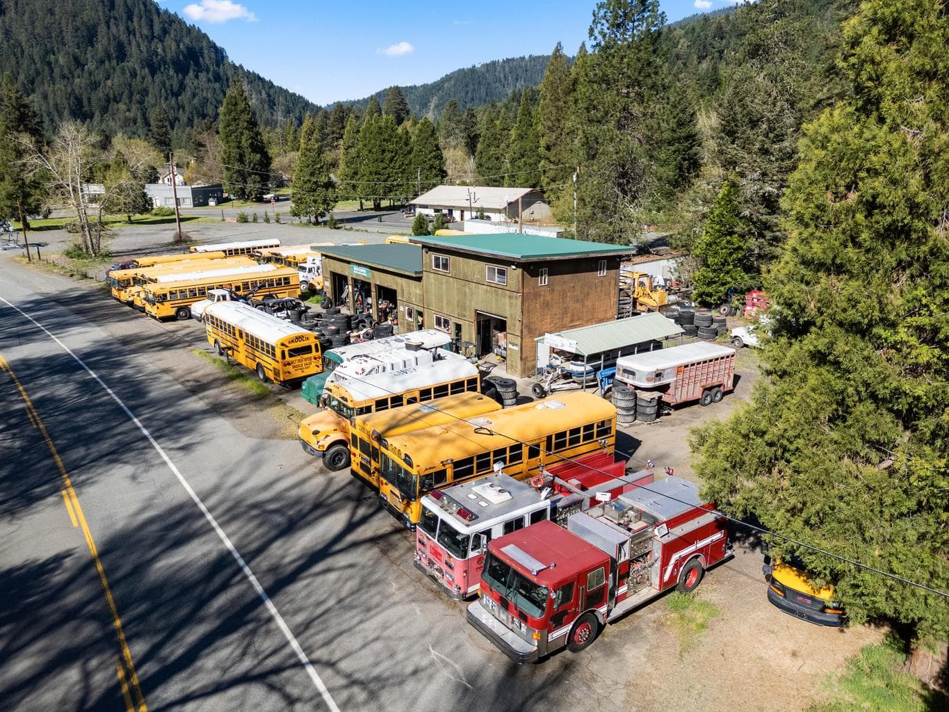 Photo of 440 Old Highway 99 5 of 37