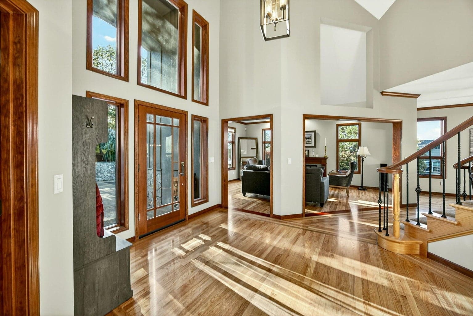 Photo of 2583 Oak View Circle 4 of 90