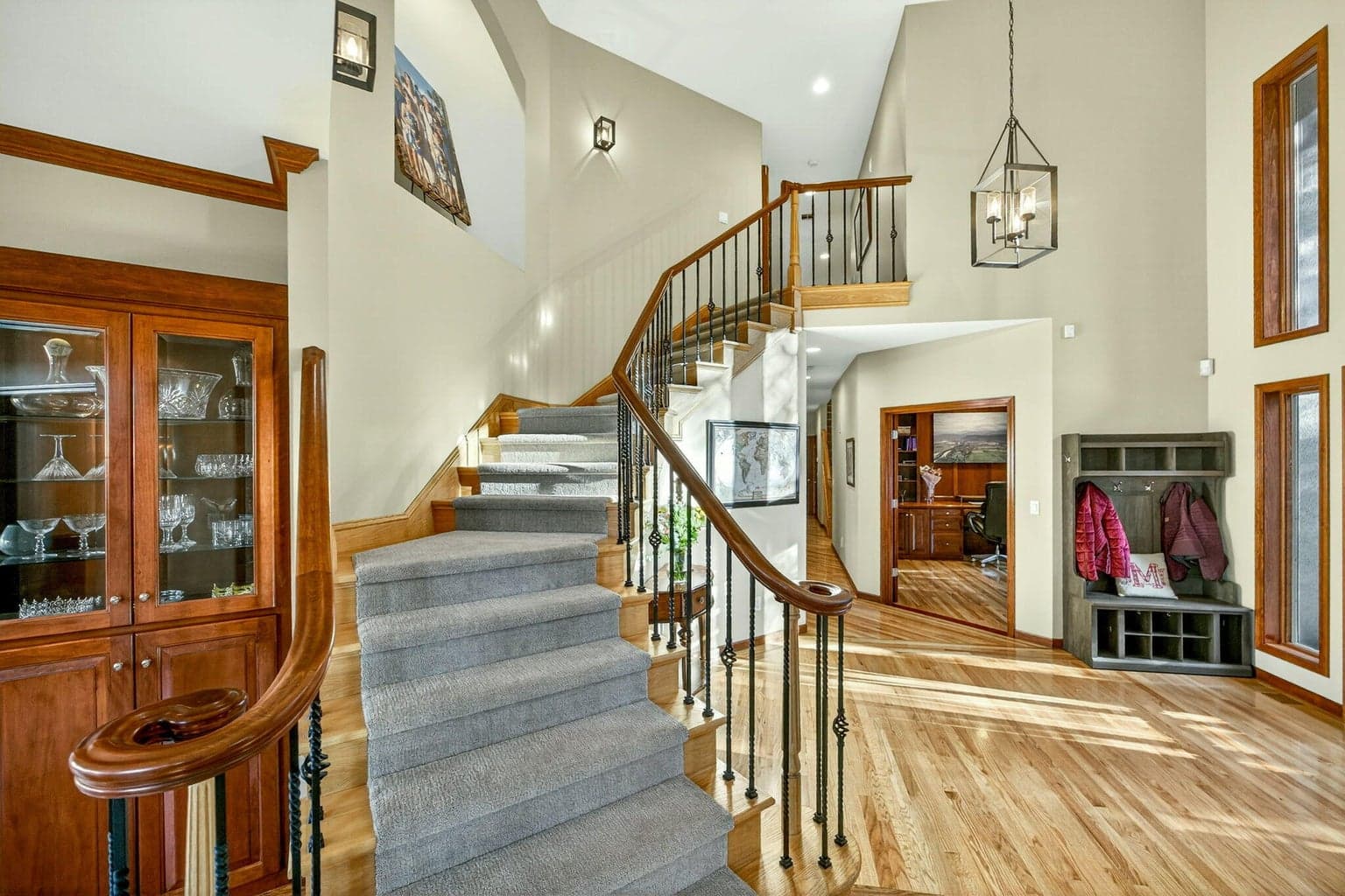 Photo of 2583 Oak View Circle 5 of 90