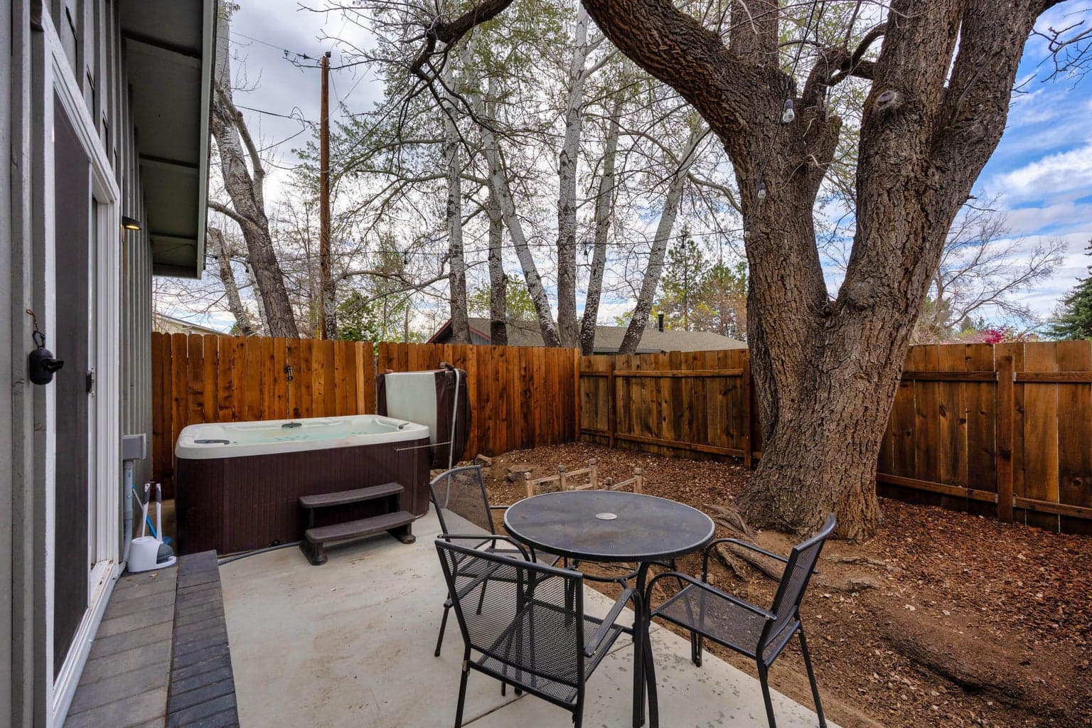 ADU patio w/ hot tub