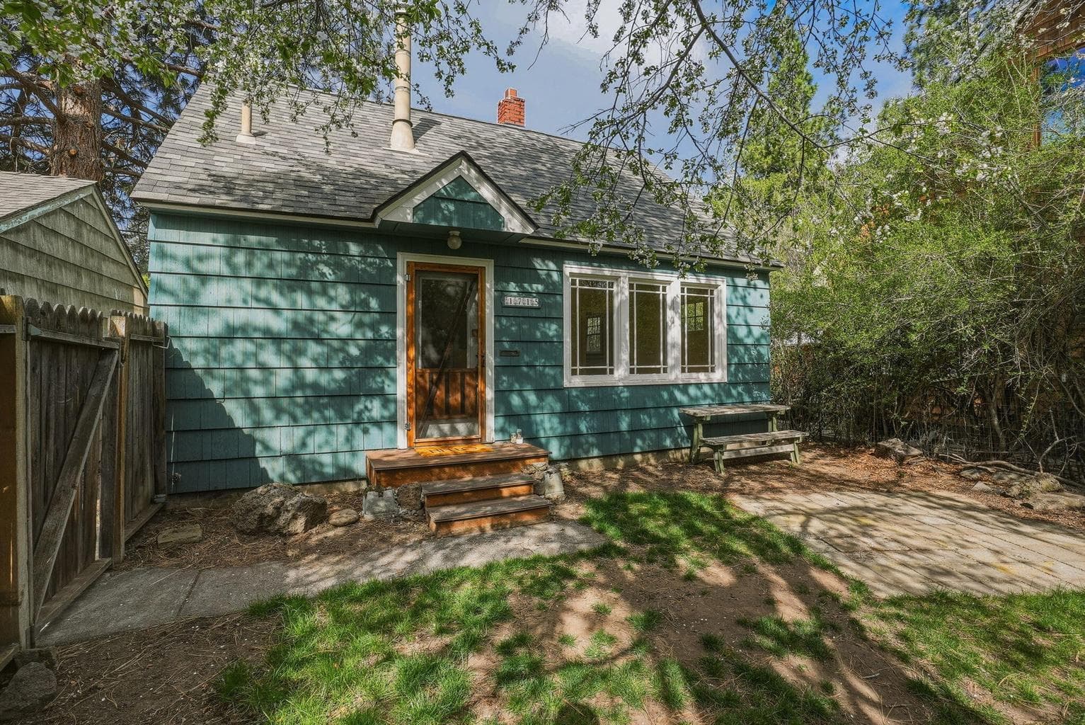 Photo of 1715 1st 1 of 32