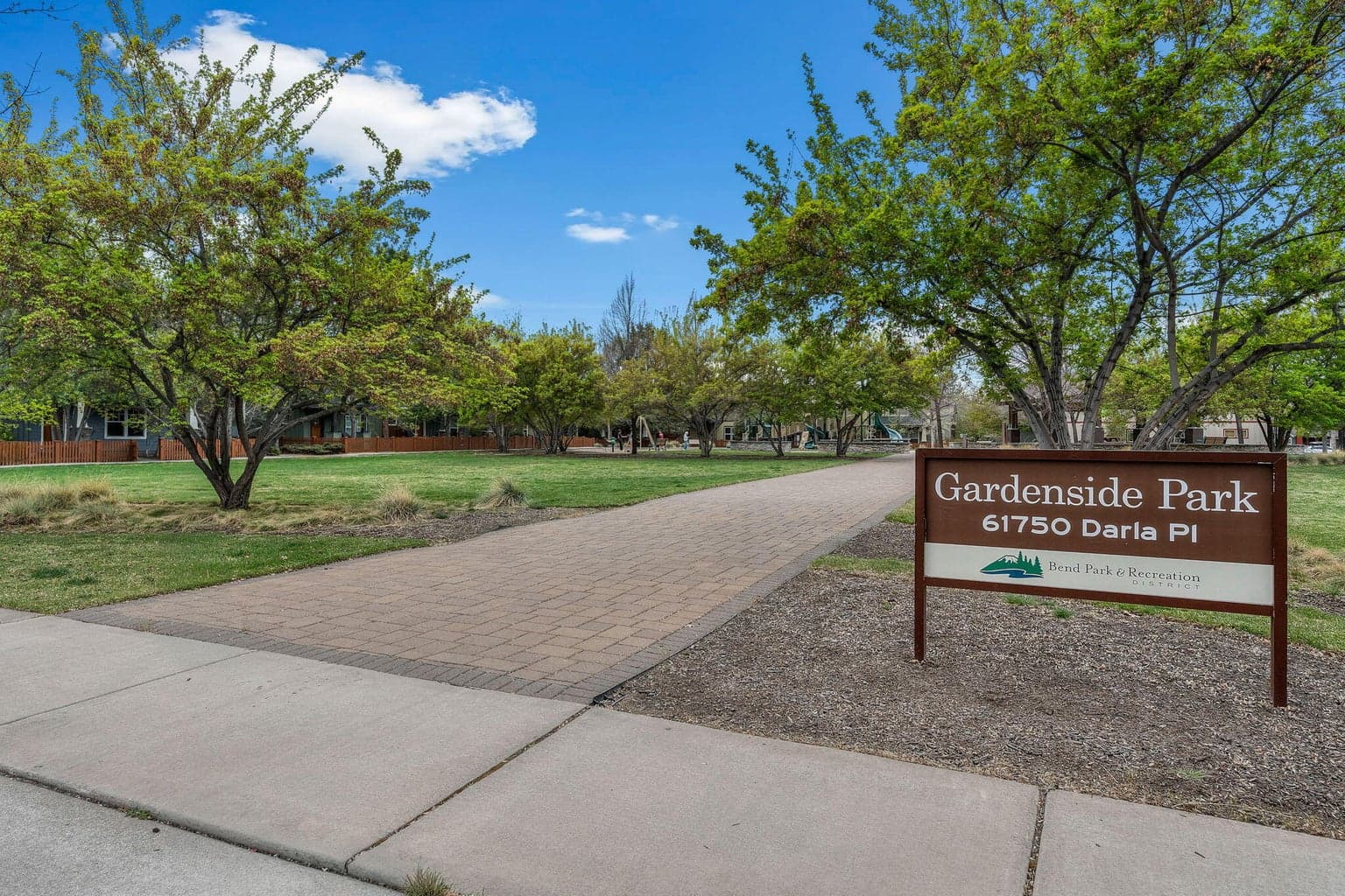 View of the surrounding neighborhood and nearby Gardenside Park.