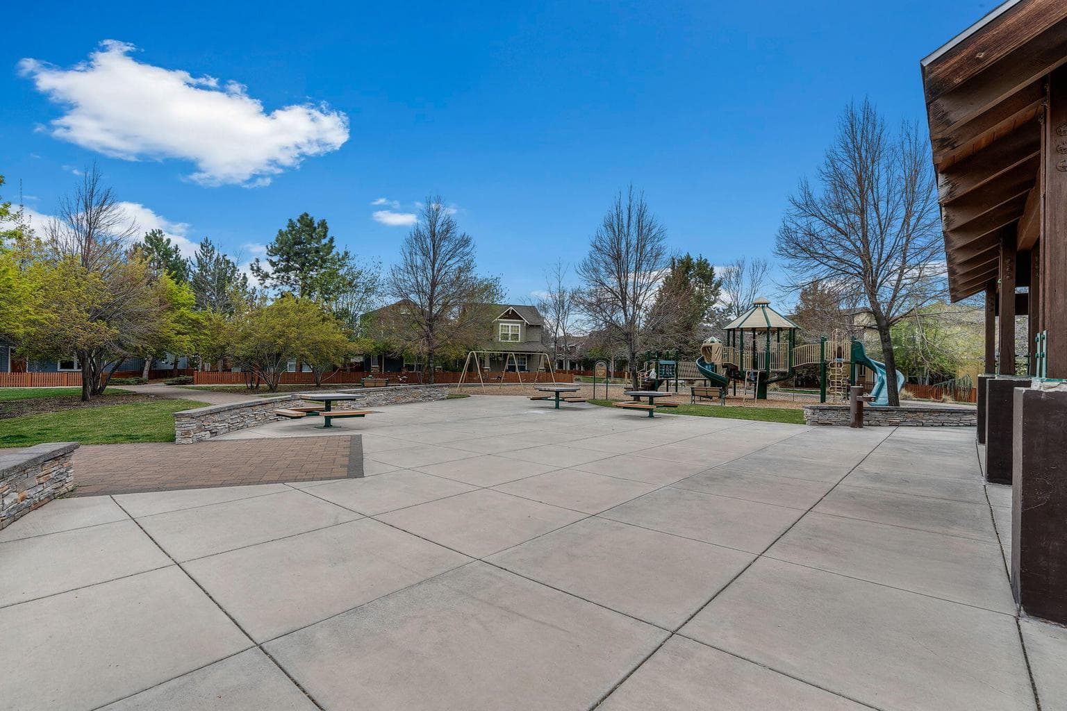 View of the surrounding neighborhood and nearby Gardenside Park.