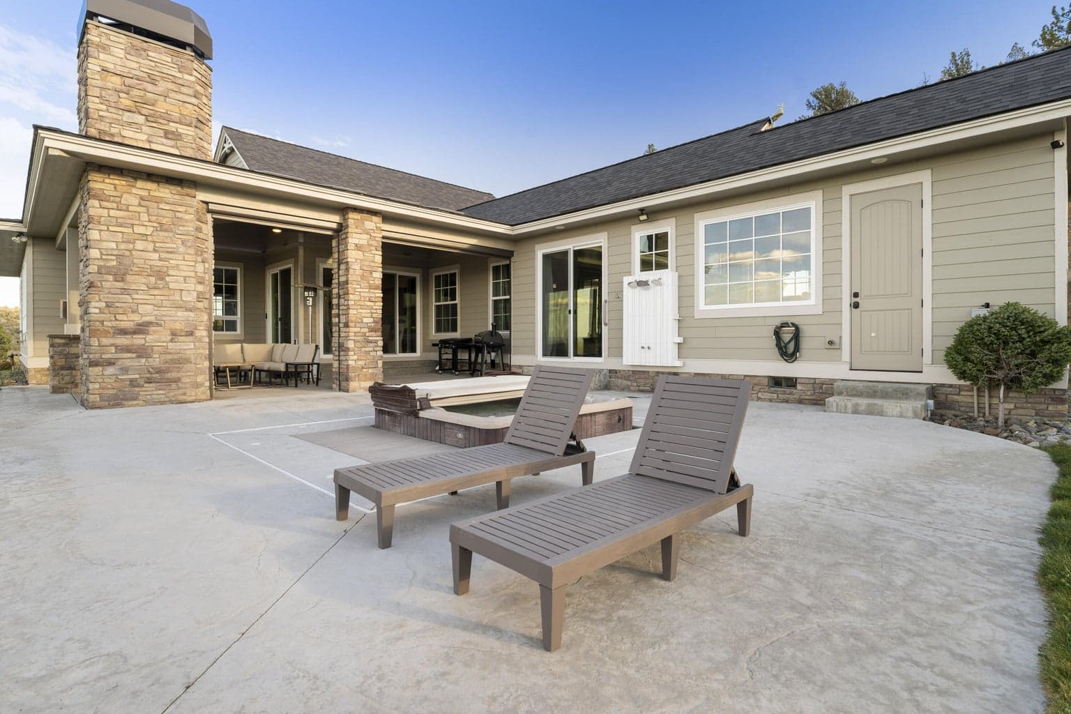 Photo of 7579 SE Night Hawk Court 33 of 76