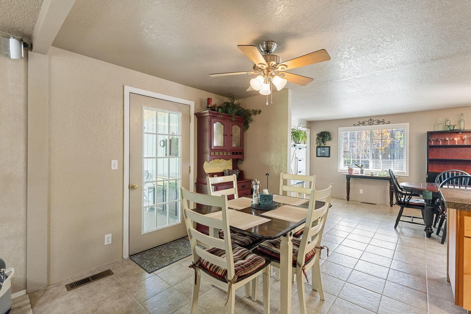 Photo of 1026 Primrose 5 of 28