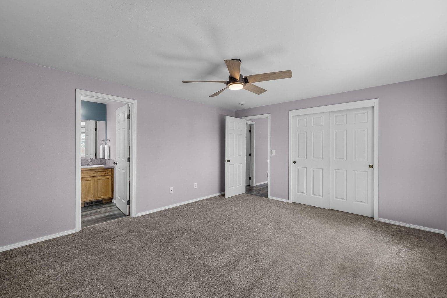 Photo of 628 NW Green Forest Circle 18 of 43