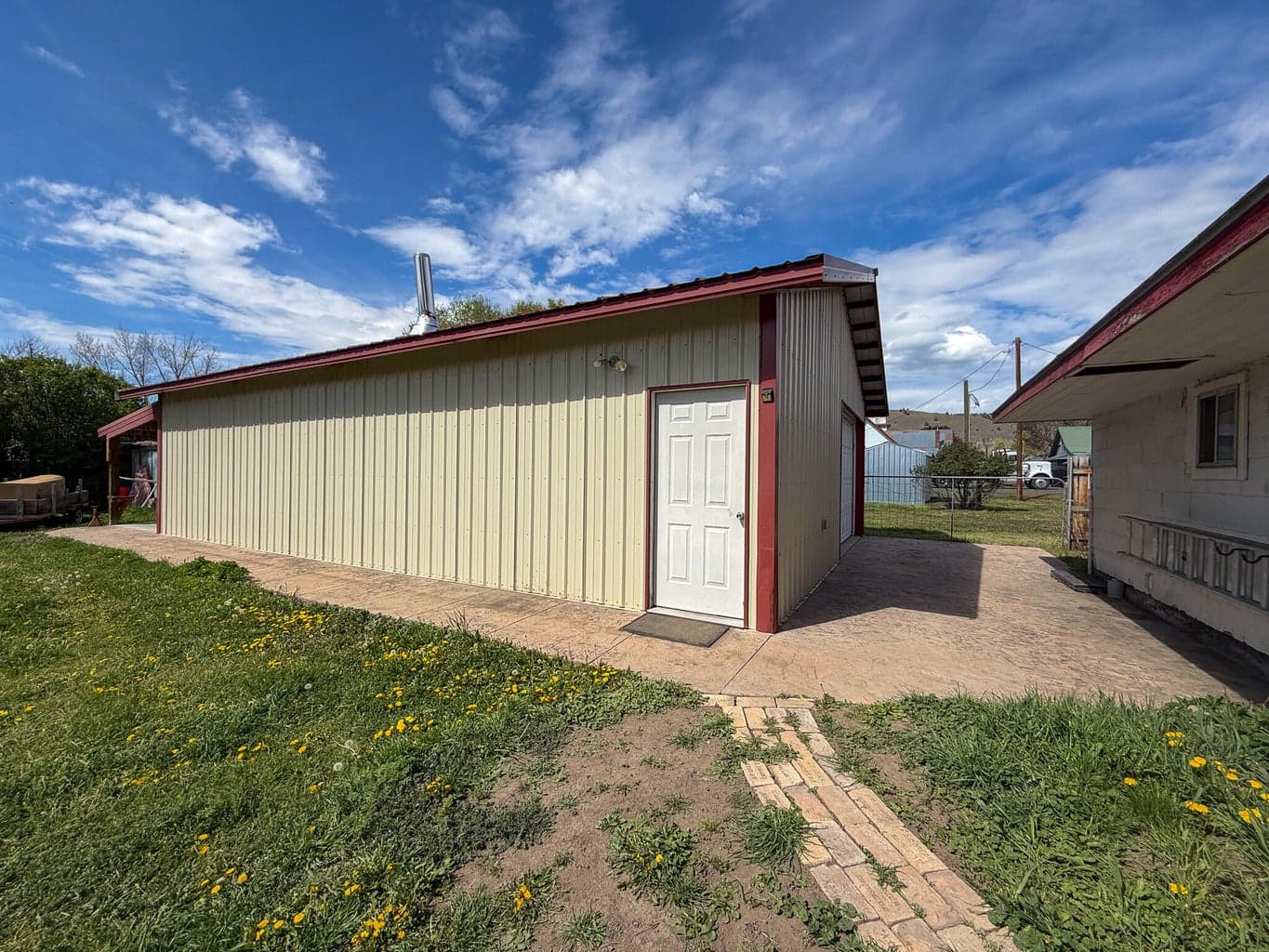 Photo of 221 Cottonwood 2 of 40