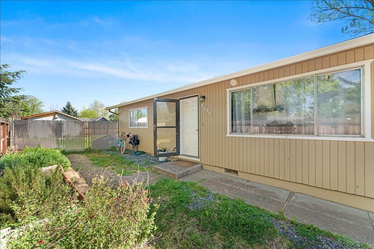 Photo of 3093 Via Verde 2 of 22