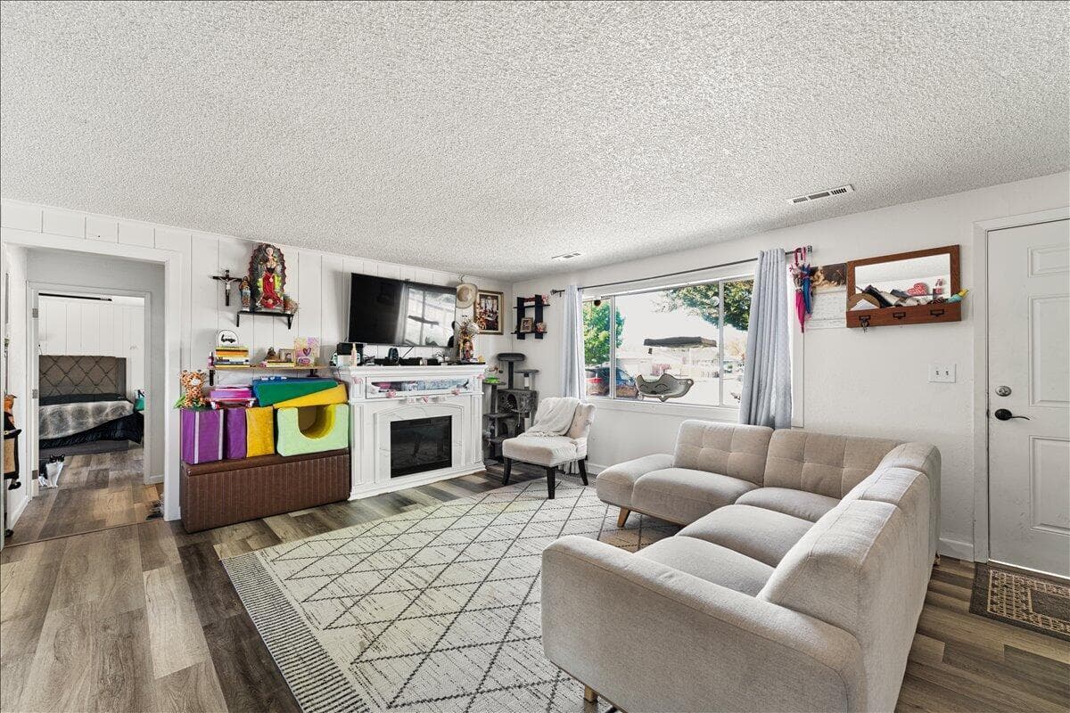 Photo of 3093 Via Verde 4 of 22