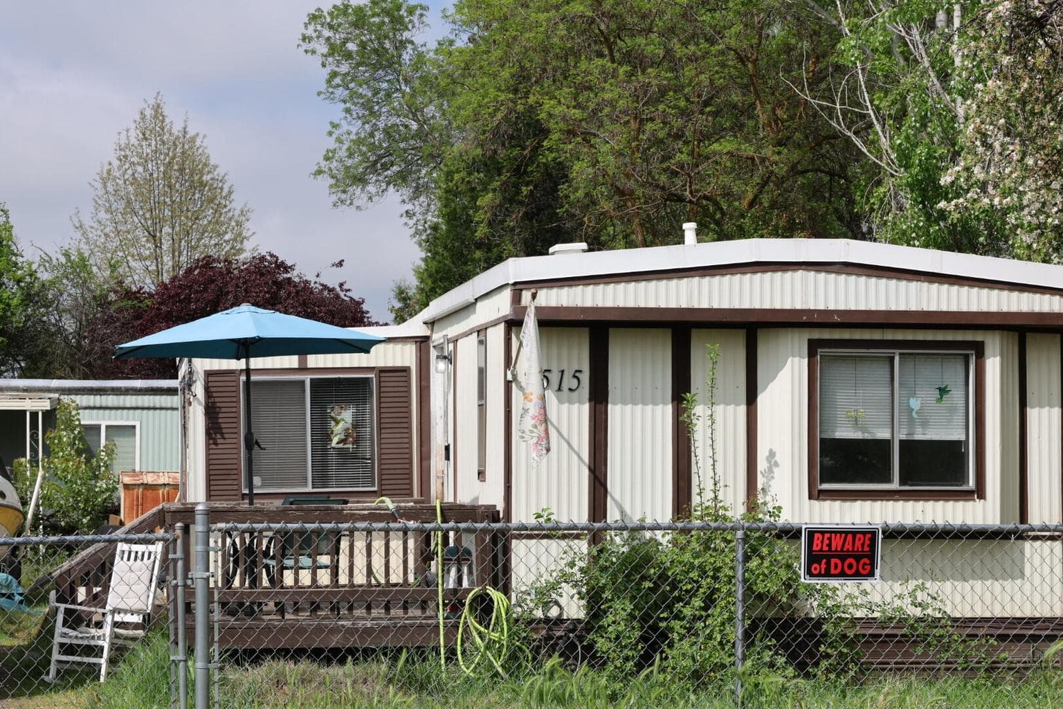 Photo of 7515 Gladstone 2 of 3