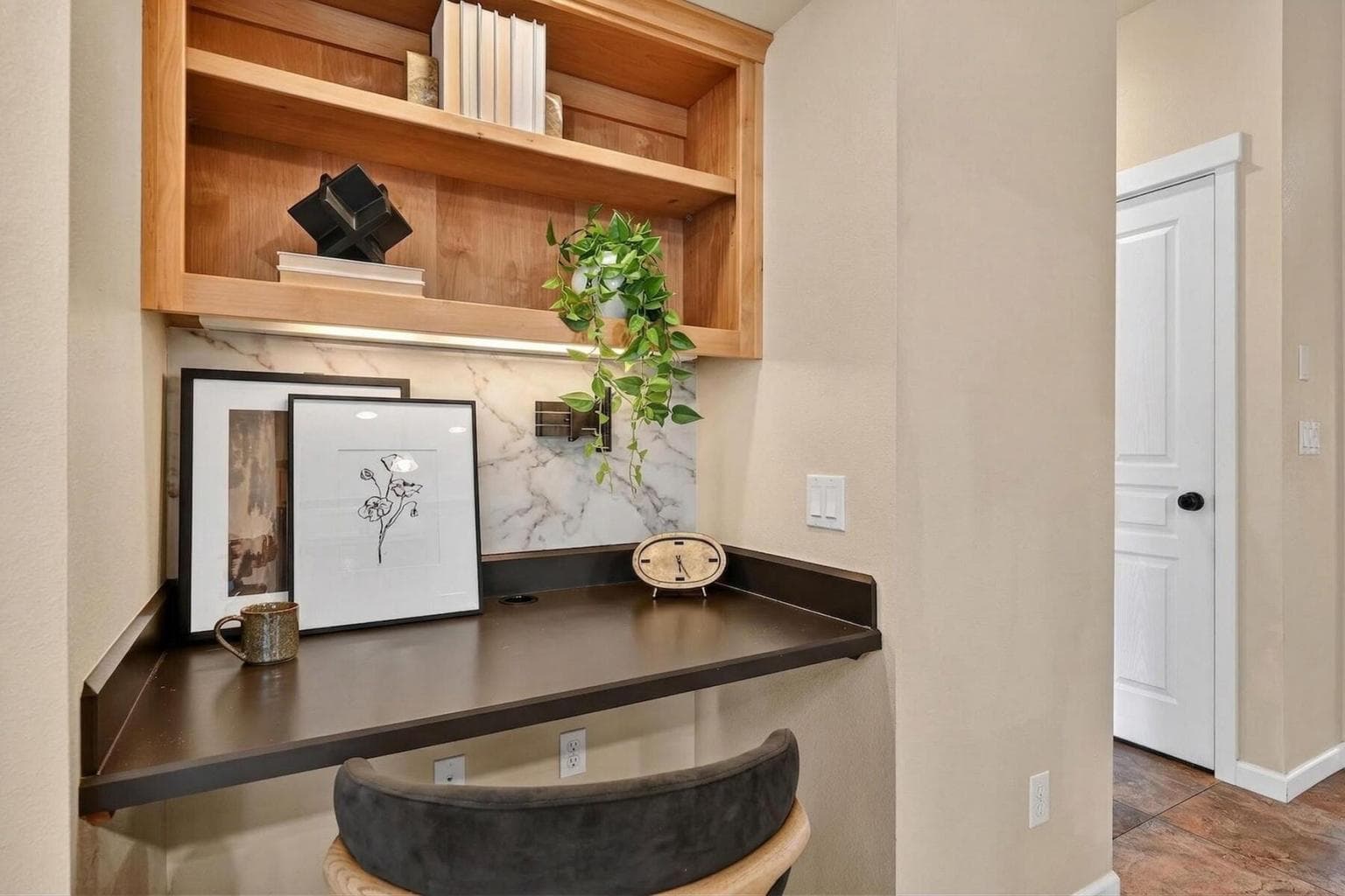 Photo of 1370 NW Mt Washington Drive 15 of 41