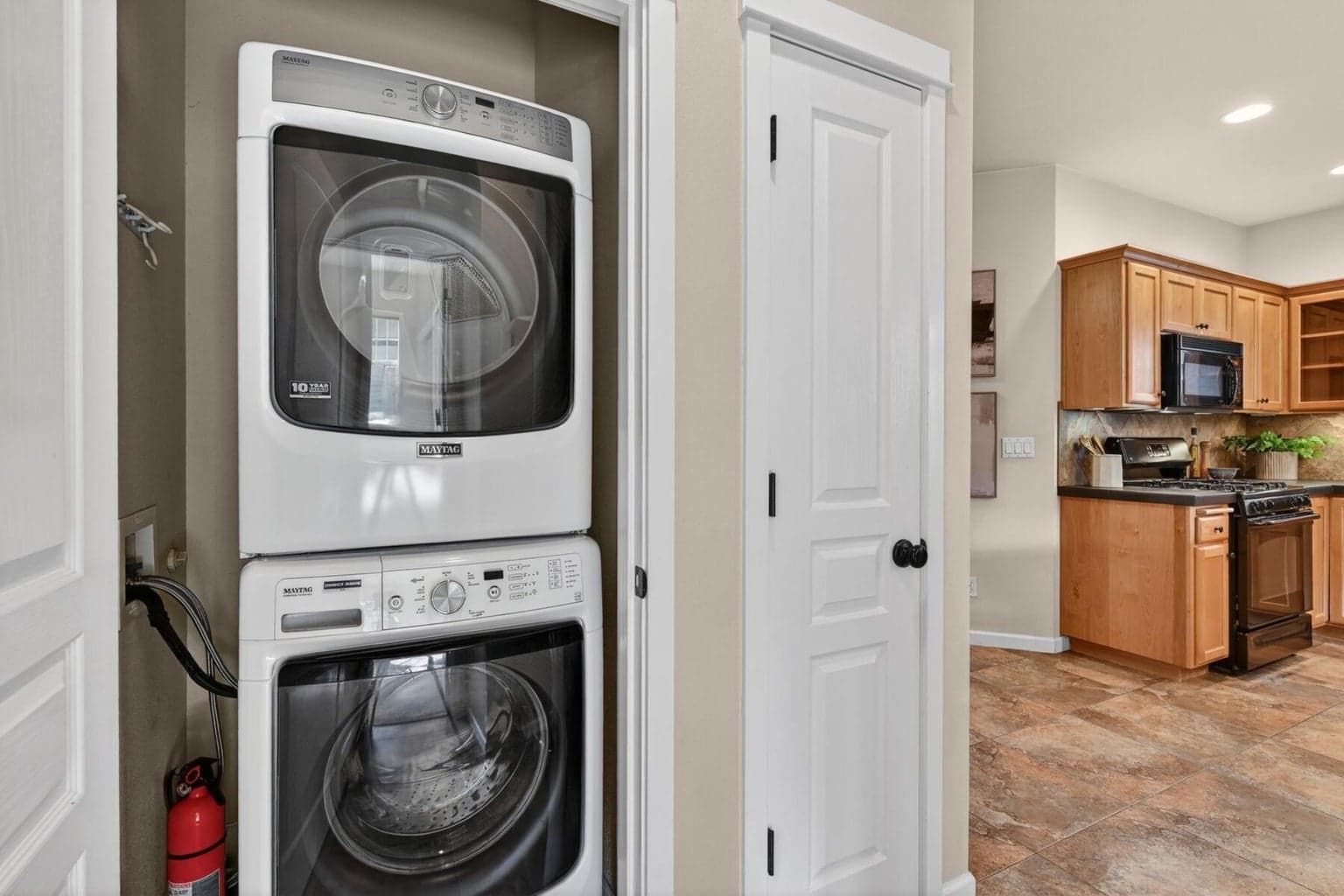 Photo of 1370 NW Mt Washington Drive 20 of 41