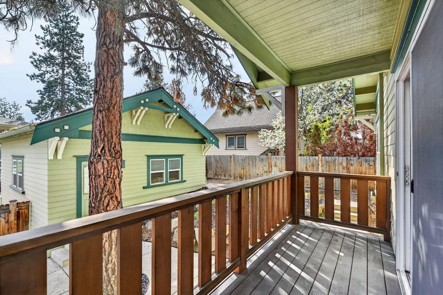 Photo of 1370 NW Mt Washington Drive 25 of 41