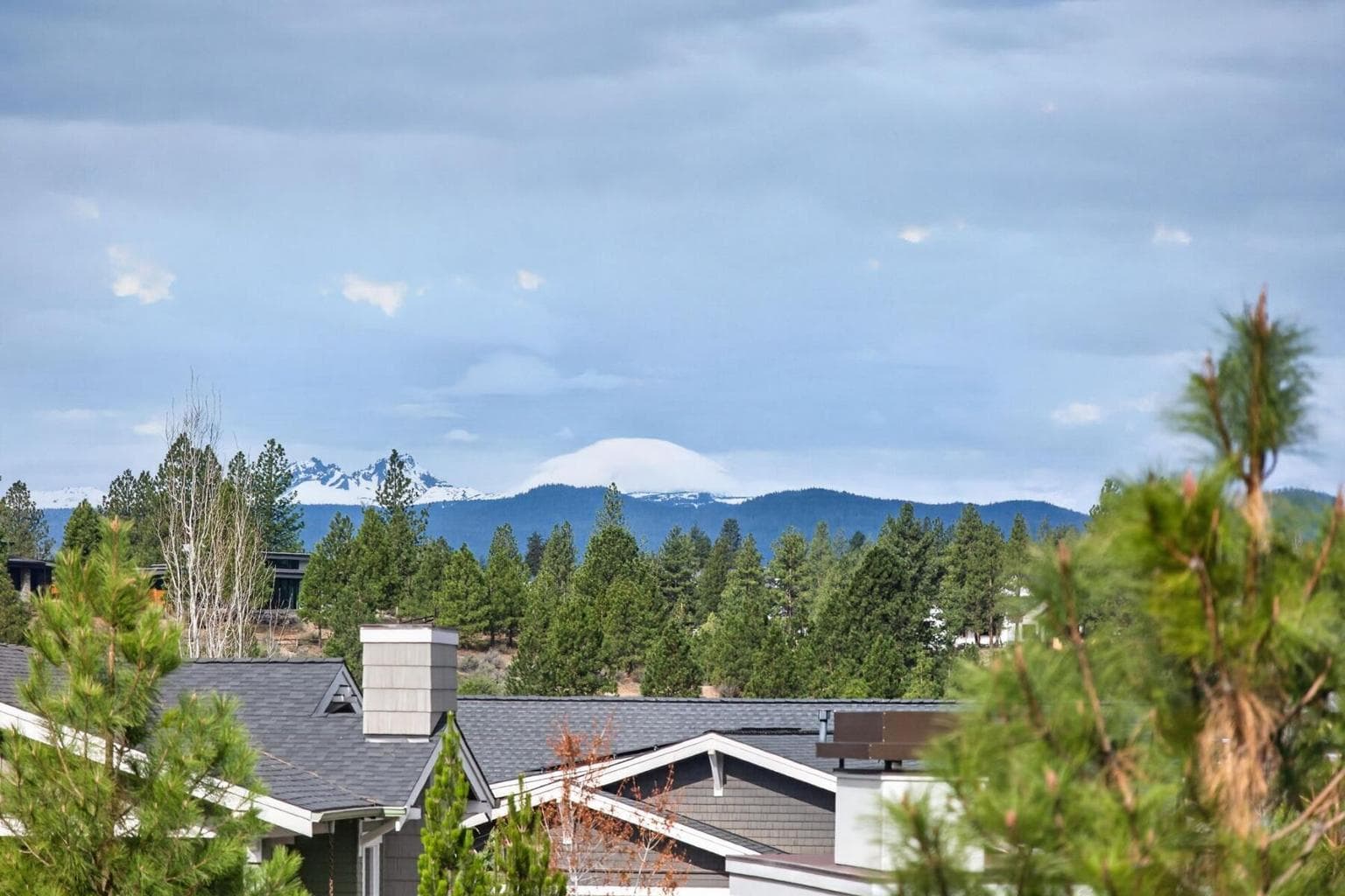 Photo of 1370 NW Mt Washington Drive 32 of 41
