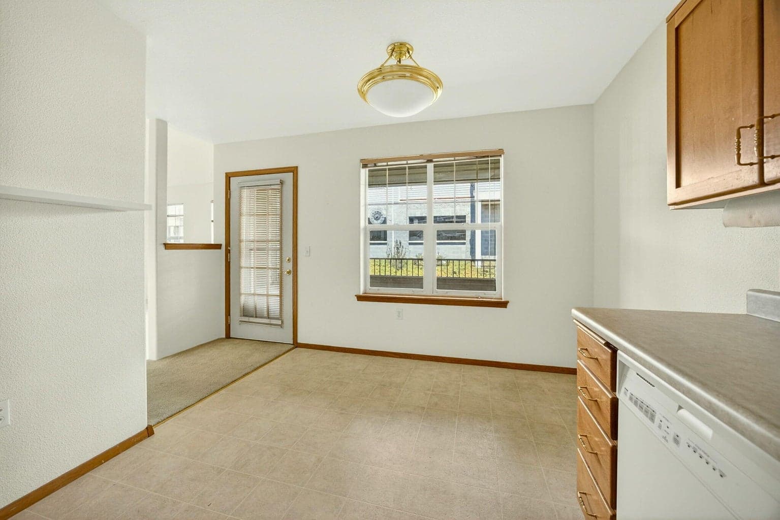 Photo of 943 Mountain Meadows 5 of 58