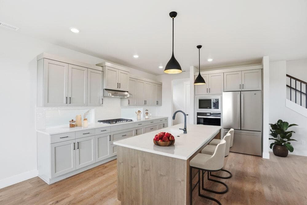 Photo of 3923 NE Oakside Lp 4 of 20