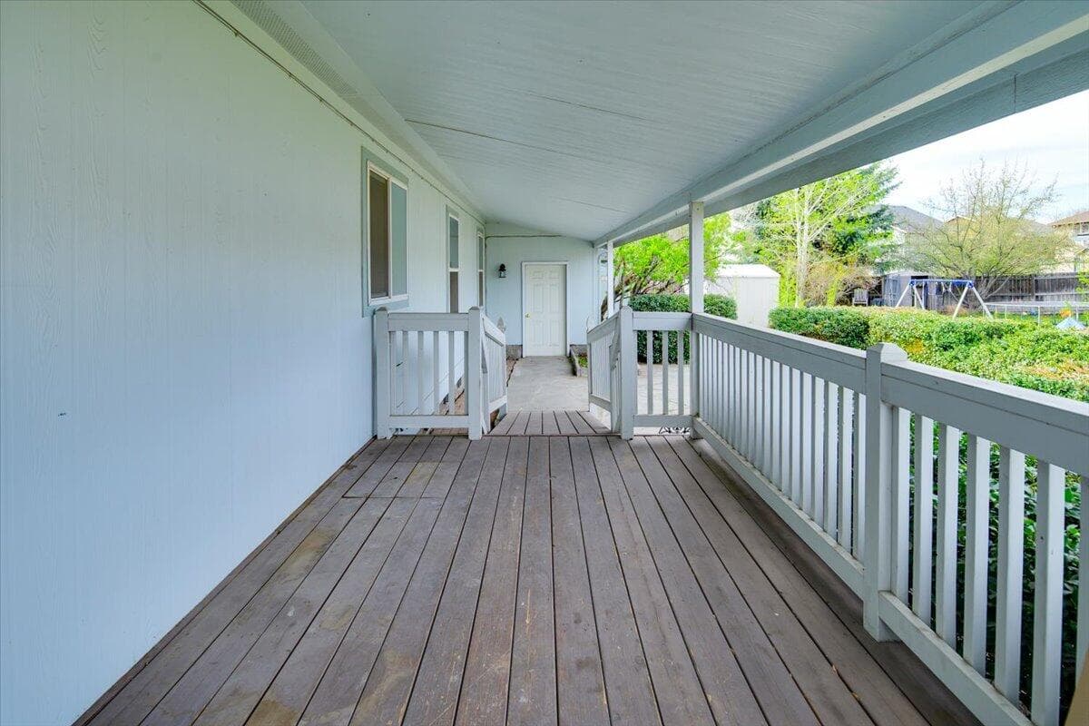 Covered back porch with ramp