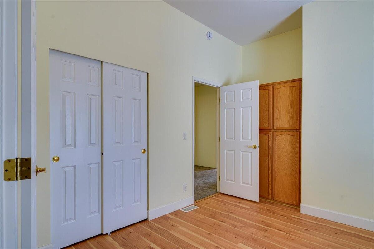 Photo of 533 NE Shoshone Drive 29 of 43