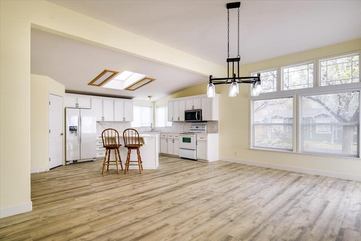 Spacious kitchen