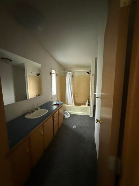 Photo of 399 SE Idlewood Street 9 of 18