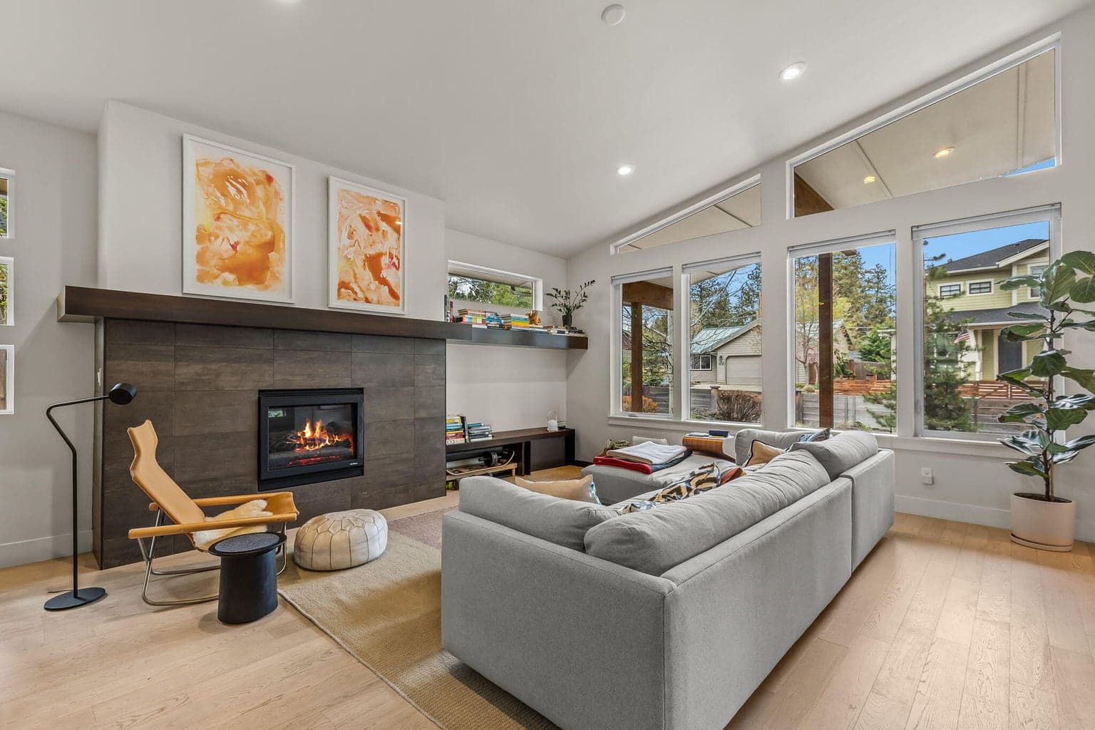 Photo of 1415 Elgin Avenue 5 of 22