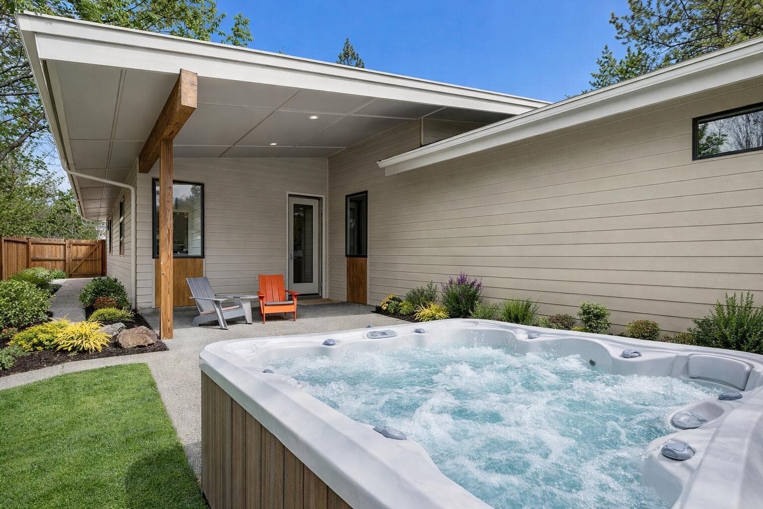 Photo of 1415 Elgin Avenue 3 of 22