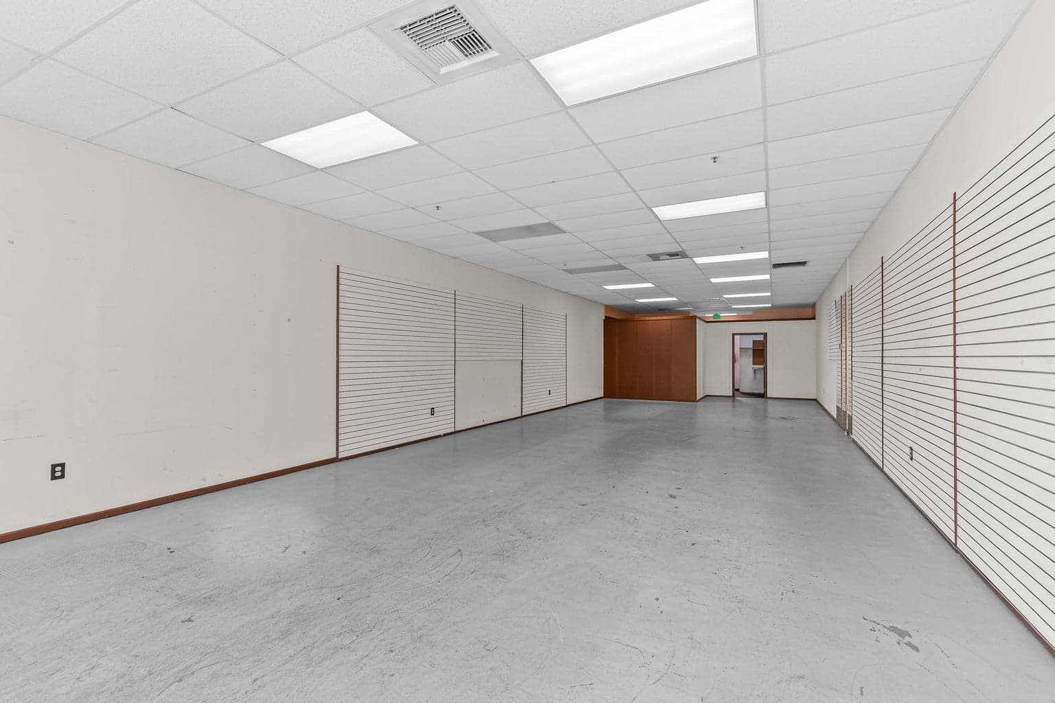 Photo of 1310 Center 5 of 15